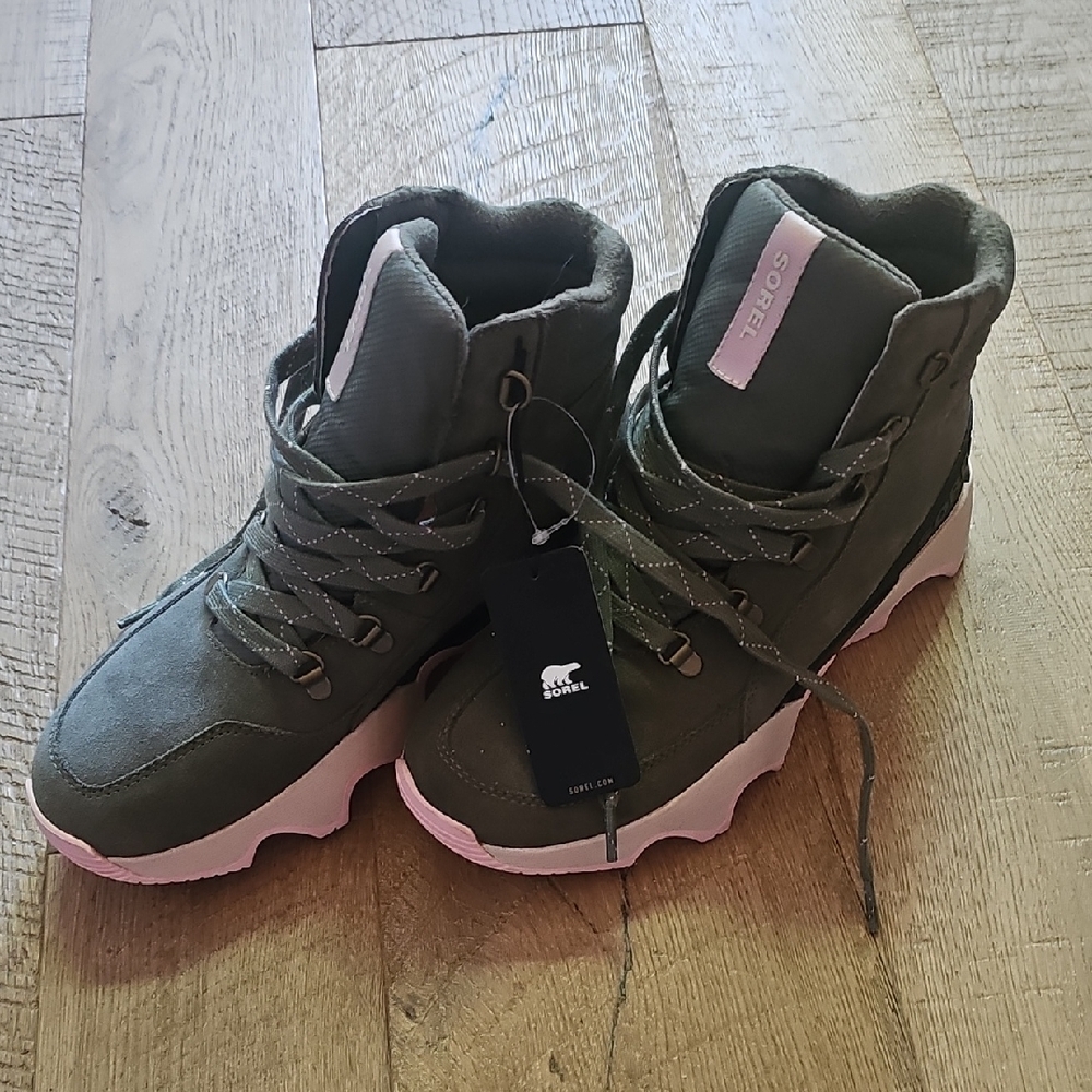 Sorel Kinetic Impact Green And Pink Boots